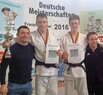 Bild: Freude bei JCL-Coach Costel Danculea, Robert Uniewski, Emil Hennebach und Landestrainer Roman Schulze (v.l.).