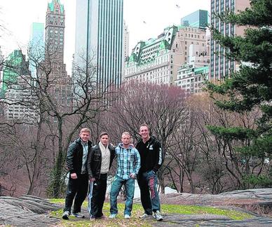 Machten nicht nur im New Yorker Central Park eine gute Figur: Die Leipziger Judokas Robert Gess, Johannes Herzig, Danny Wallich und Rene Kirsten (v.l.).